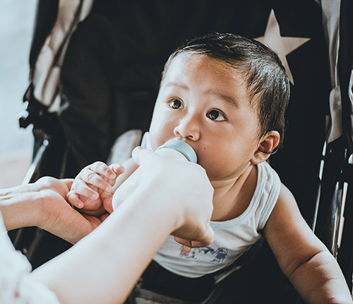 Bayi dehidrasi minum susu